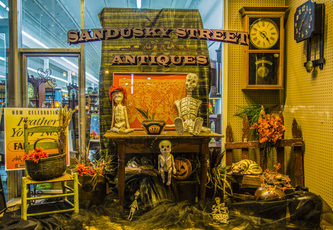 Sandusky Street Antiques Storefront